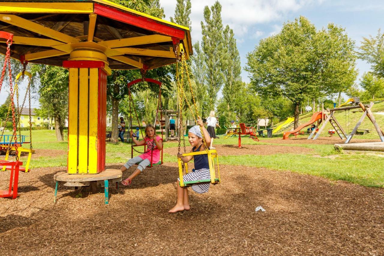 Camping & Pension Au An Der Donau Luaran gambar